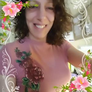 Meet your Posher, Needa